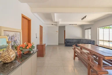 Casa Para Venda 3 Quartos, 1 Suite, 2 Vagas De Garagem, Colônia Dona Luíza
