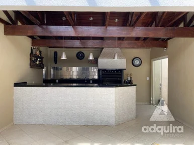 Casa à Venda 4 Quartos, 1 Suite, 3 Vagas, 180.7m², Jardim Carvalho