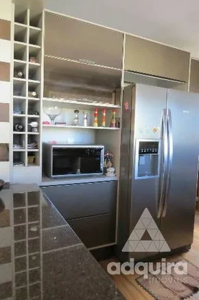 Casa à Venda 4 Quartos, 1 Suite, 4 Vagas, 462m², Ronda, Ponta Grossa - Pr