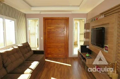 Casa à Venda 4 Quartos, 1 Suite, 4 Vagas, 462m², Ronda, Ponta Grossa - Pr