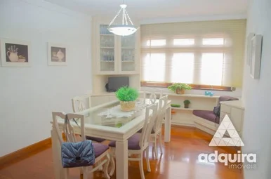 Casa à Venda 4 Quartos, 4 Suites, 5 Vagas, 858m², Centro