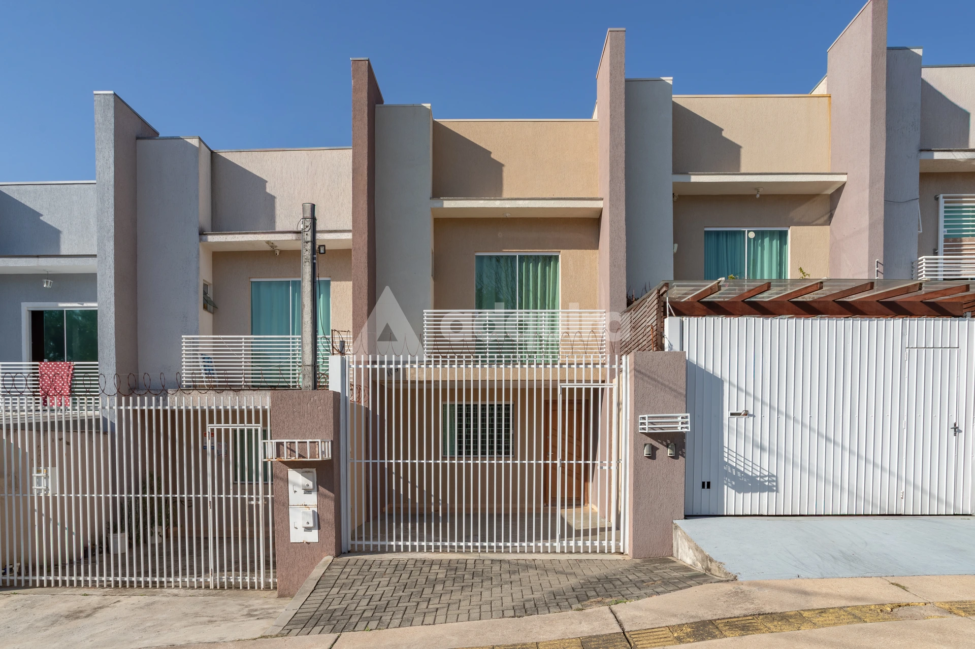 Sobrado à Venda Com 3 Quartos, 1 Suite, 1 Vaga, 79m², Ronda