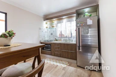 Casa à Venda 5 Quartos, 2 Suites, 2 Vagas, 325m², Neves