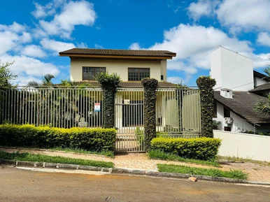 <strong>Sobrado à venda 3 Quartos, 3 Suites, 2 Vagas, 495M², Estrela</strong>