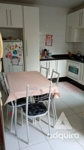 Casa à Venda 3 Quartos, 1 Suite, 2 Vagas, 125m², Oficinas
