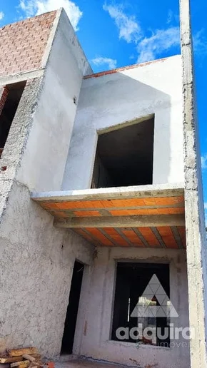 Casa à Venda 2 Quartos, 2 Suites, 1 Vaga, 101m², Uvaranas