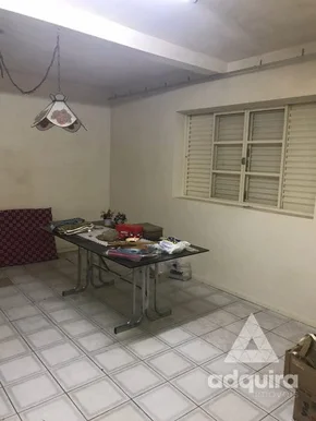 Casa à Venda 327m², Uvaranas, Ponta Grossa - Pr