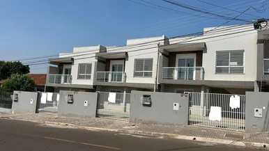 <strong>Casa à venda 3 Quartos, 1 Suite, 2 Vagas, 110.13M², Orfãs, P</strong>