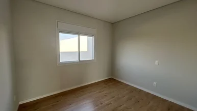 Casa à Venda 3 Quartos, 1 Suite, 2 Vagas, 110.13m², Orfãs