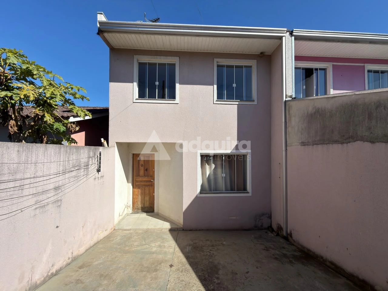 Sobrado Com 3 Quartos Na Colônia Dona Luíza - Ponta Grossa