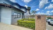 <strong>Casa à venda 4 Quartos, 2 Suites, 3 Vagas, 300M², Orfãs, Pon</strong>