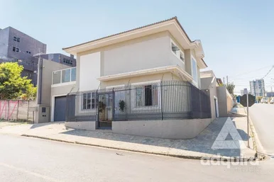 <strong>Casa à venda 4 Quartos, 1 Suite, 2 Vagas, 226M², Ronda, Pont</strong>