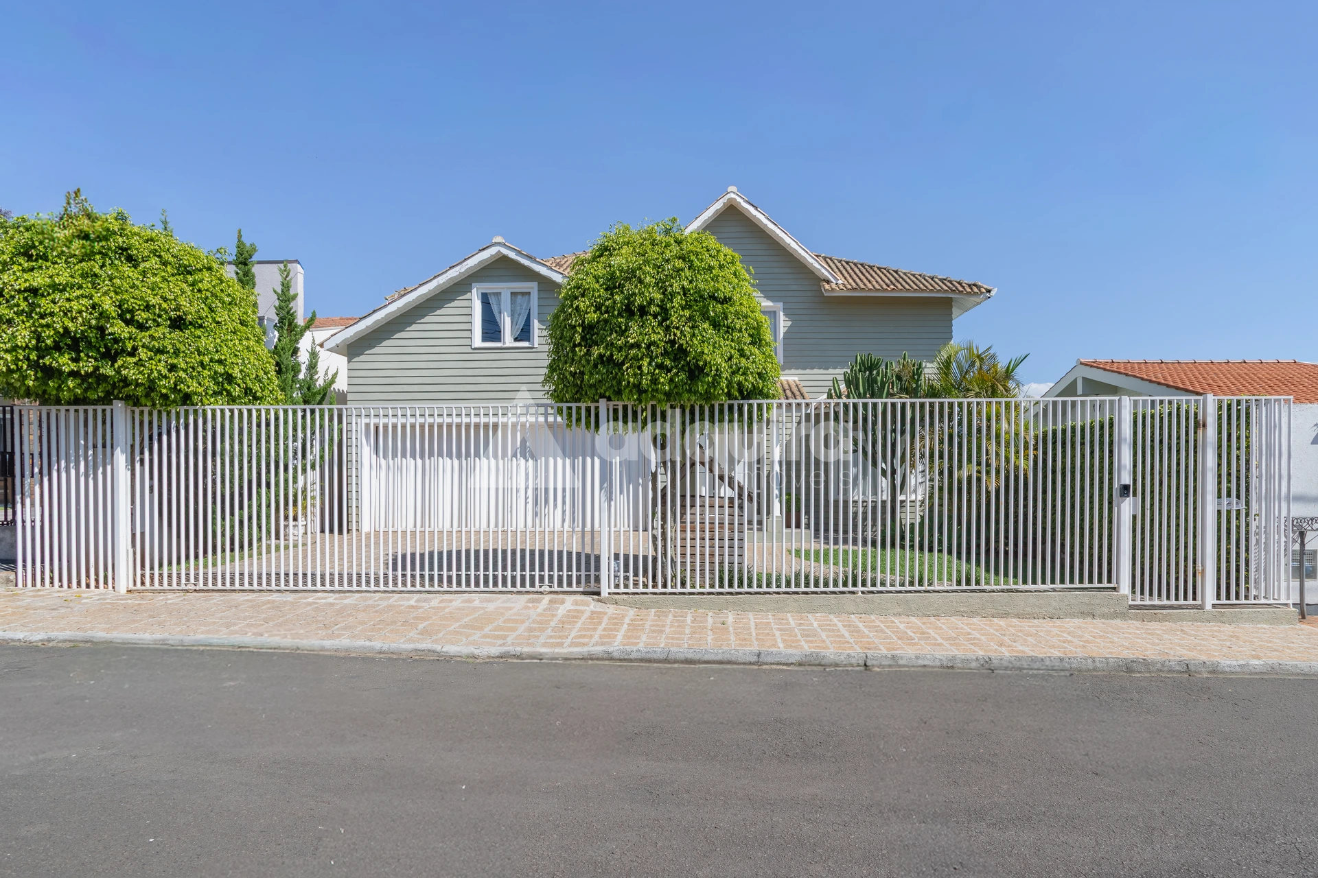 Casa à Venda 4 Quartos, 2 Suites, 2 Vagas, 525m², Estrela