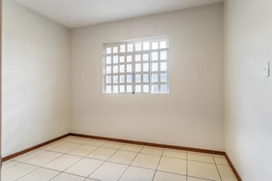 Sobrado à Venda Com 6 Dormitórios Em Frente Ao Bady Proximo Ao Tozetto