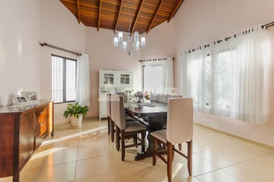 Lindo Sobrado Com Toque Colonial à Venda