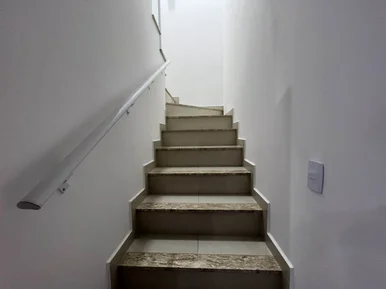 Lindo Sobrado (3 Quartos Sendo 1 Suíte, 2 Vagas) - 97.13m² A Venda à Venda