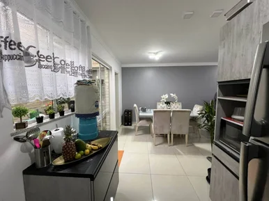 Lindo Sobrado (3 Quartos Sendo 1 Suíte, 2 Vagas) - 97.13m² A Venda à Venda