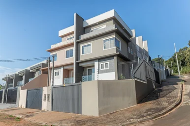 <strong>Sobrado semimobiliado para venda na Vila  Estrela, Ponta Gro</strong>