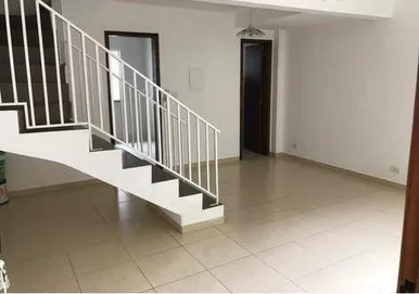 Sobrado à Venda No Residencial Ville De Chamonix, Jardim Carvalho, Ponta Grossa,