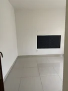 <strong>Sobrado à venda contendo 2 quartos, 1 banheiro, 1 lavabo, Co</strong>