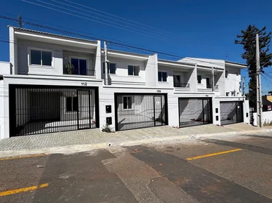<strong>SOBRADOS DE ALTO PADRÃO À VENDA ? RESIDENCIAL SÃO JOSÉ - 3 q</strong>