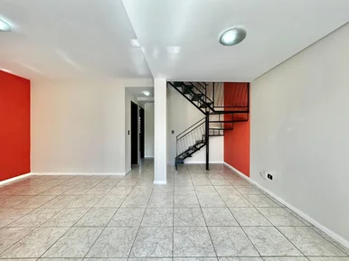 Sobrado à Venda No Jardim Santa Clara - Santa Maria. São 102,27m², 03 Quartos, 0