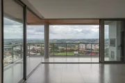 <strong>Apartamento à venda 3 Quartos, 3 Suites, 3 Vagas, 335M², Est</strong>