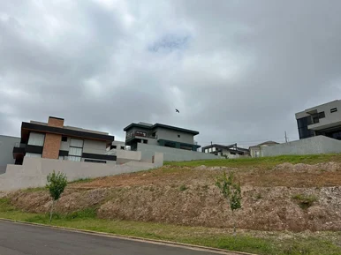 Terreno à Venda, Condomínio Fechado - Colônia Dona Luíza, Ponta Grossa