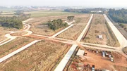 <strong>Terreno à venda no Residencial Monte Hermon, com 270m². Cará</strong>