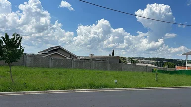 <strong>Terreno à venda, Uvaranas, Ponta Grossa, PR</strong>