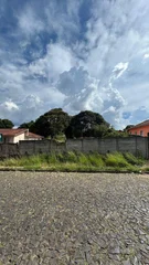 <strong>Terreno à venda, medindo 660,00m² em frente  praça Santo Ant</strong>