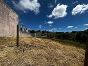 <strong>Terreno à venda, com 528m² (16m x 33m), Jardim Carvalho. Pon</strong>