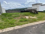 <strong>Terreno de 450m² no condomínio Villa di Sorrento</strong>