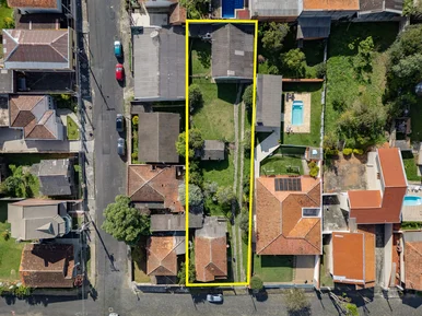 <strong>Terreno à venda, com 930m² de área total, Rua Marechal Herme</strong>