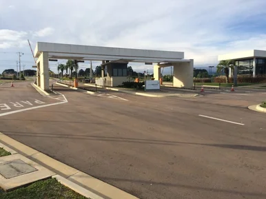 <strong>Terreno Comercial em Condomínio de Alto Padrão ? Terras Alph</strong>