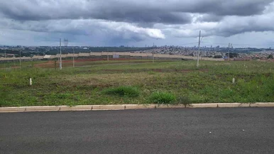 Terreno à Venda No Condomínio Girassol