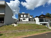 <strong>Terreno com 300 m² no Condomínio Vale dos Vinhedos</strong>