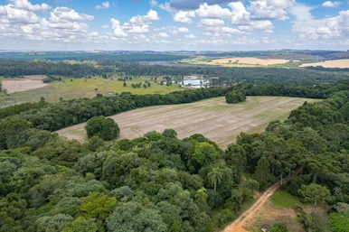 <strong>Terreno Rural/Comercial à venda, com aproximadamente 6 alque</strong>