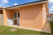<strong>Casa a venda em Condomínio Clube com 2 Quartos e Quintal Pri</strong>
