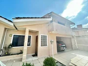 <strong>Casa semimobiliada à venda, com 04 quartos, 03 banheiros, ap</strong>