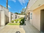 <strong>Casa semimobiliada à venda, com 04 quartos, 03 banheiros, ap</strong>