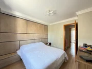 <strong>Sobrado Semimobiliado com 3 Quartos e Área Gourmet para Vend</strong>