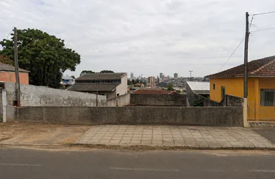 <strong>Terreno à venda, Uvaranas, Ponta Grossa, PR</strong>