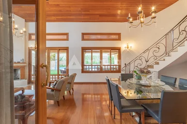 Imponência E Aconchego: Residência Com 441m² No Green Park