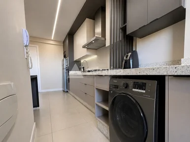 Lindo Apartamento Mobilíado Com 3 Quartos (1 Suíte) - Andar Alto Com Vista