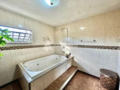 Sobrado à Venda No Santa Paula, Contorno, Ponta Grossa - Paraná