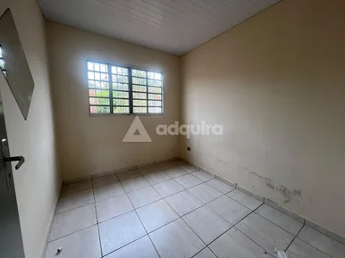 Casa Com 2 Quartos No Contorno