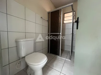 Casa Com 2 Quartos No Contorno