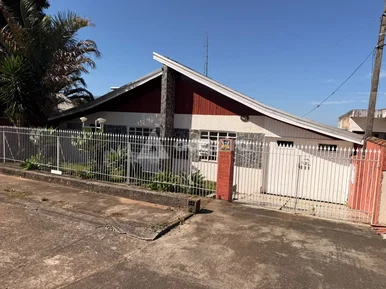 Casa Comercial à Venda - Bairro Oficinas I Ponta Grossa