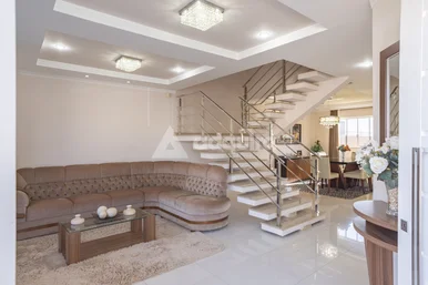 Sobrado Alto Padrao Com 180 M2 , Com Amplo Terreno No Jardim Carvalho
